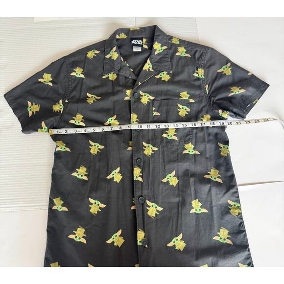 Star Wars Grogu Baby Yoda Button Up Shirt Men’s Medium Gray Short Sleeve - Picture 4 of 12